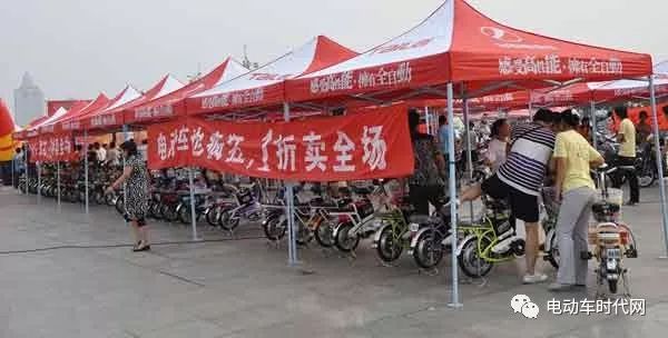 年度調(diào)查：從南北割據(jù)到抱團(tuán)出海，電動車展會凸顯新變局！